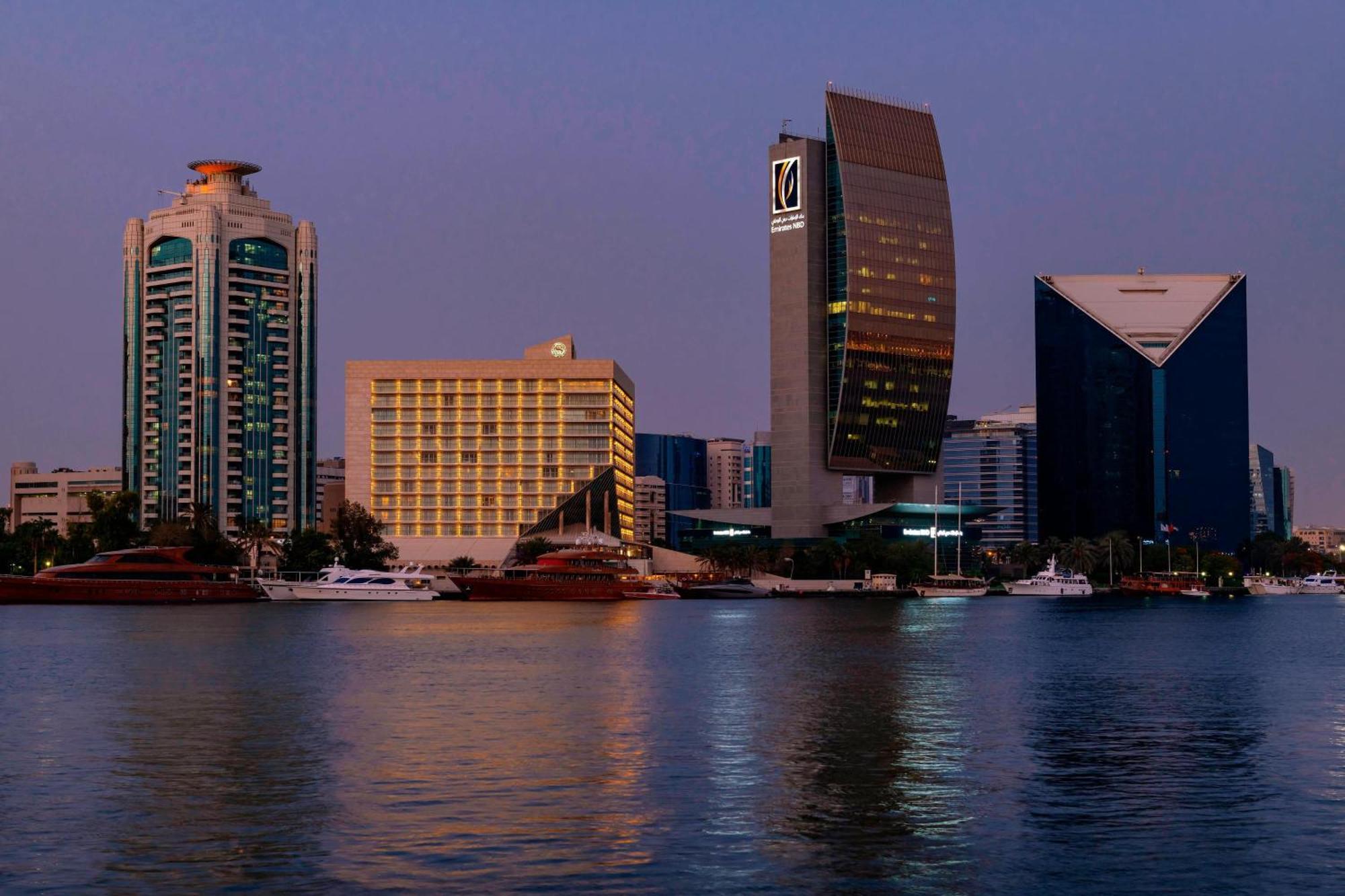 Sheraton Creek Hotel&towers